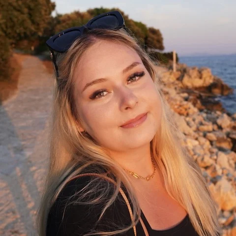 Magdalena, autorka bloga wiemwiecej.pl